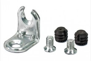 Уголок-стяжка UC9101 футорка 2шт. винт 2шт.