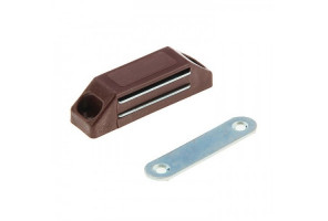 Магнит Большой Коричневый