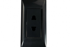 Розетка врезная  черная 003-2, 250В, 10А, 80*40мм  11.800.02.006