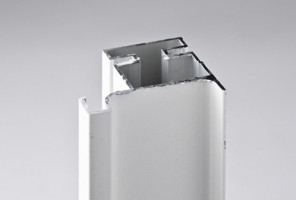 Профиль GOLA алюм. вертикальный L-образный, Белый 3010мм REHAU