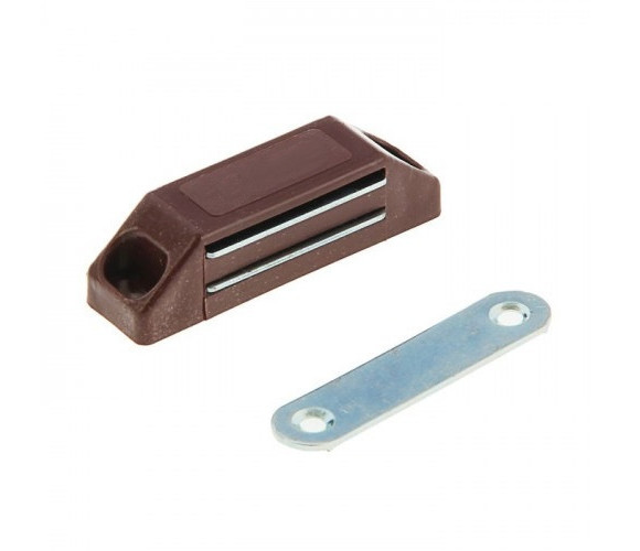 Магнит Большой Коричневый